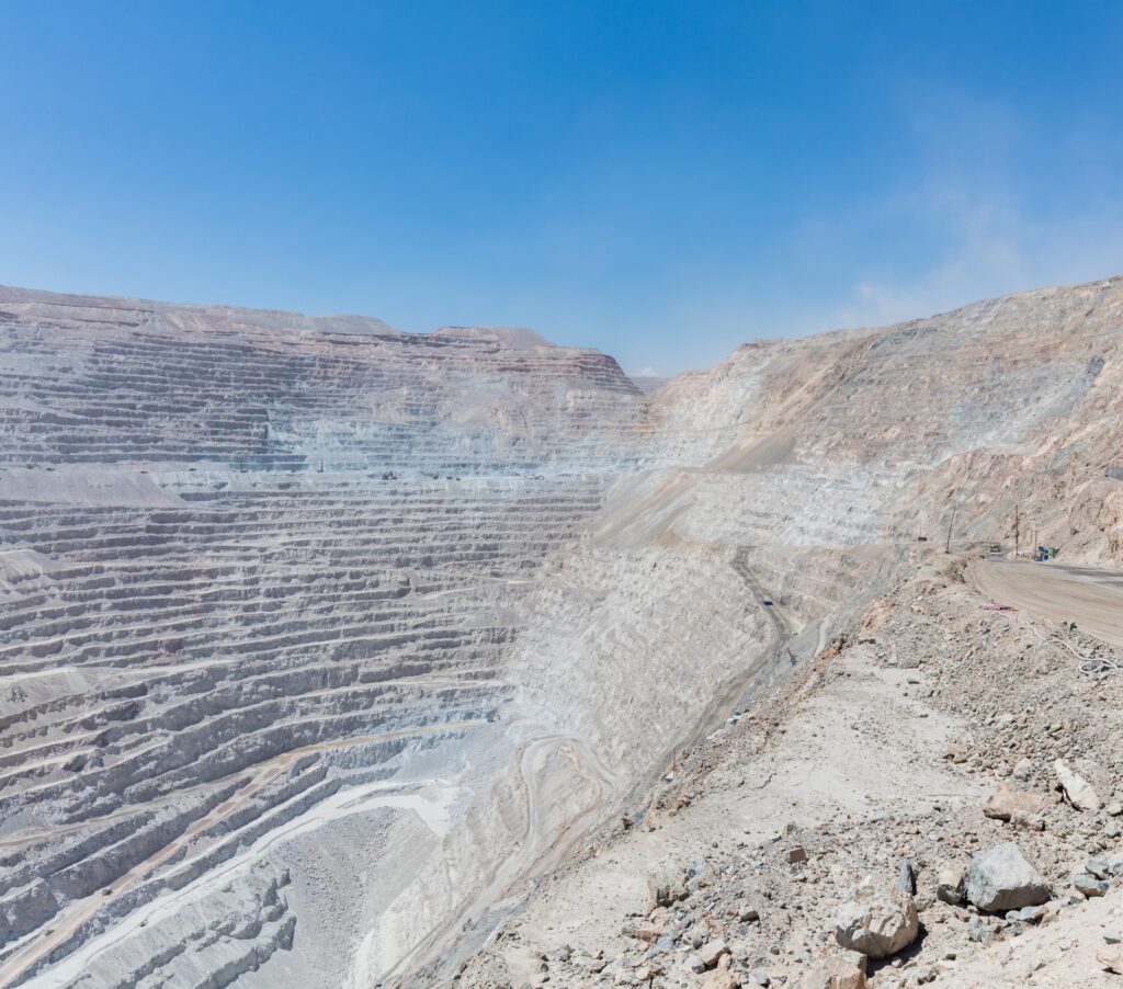 Vista de la mina Chuquicamata junto a Calama para nota sobre emprendimiento, desierto y cobre